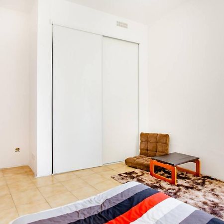 Room Rental In Apartment In Marseilles Exterior foto