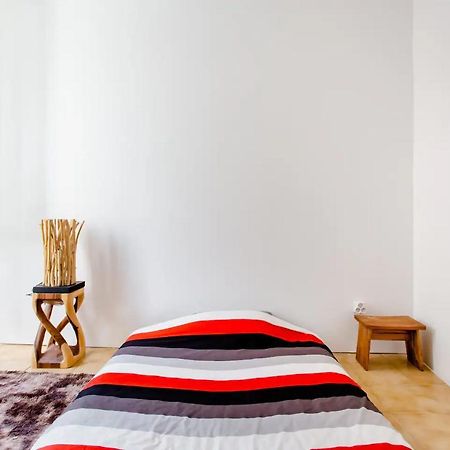 Room Rental In Apartment In Marseilles Exterior foto
