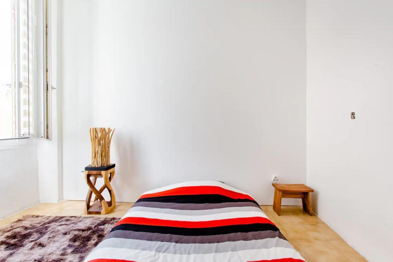 Room Rental In Apartment In Marseilles Exterior foto